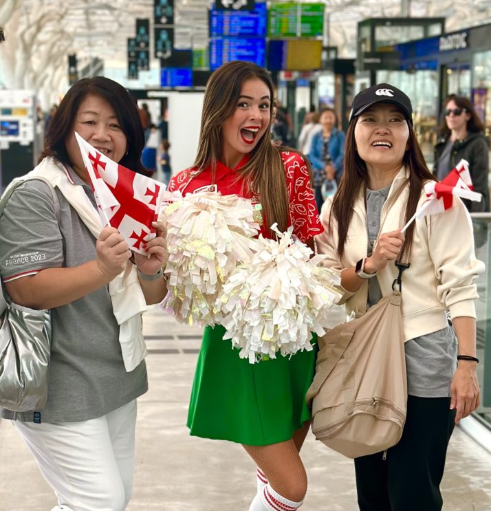 Pom-pom girls dans les gares SNCF pour la coupe du monde de rugby